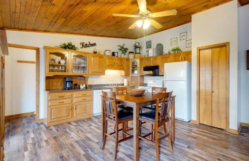 Bixby House | Cozy Belgrade Cottage with Wood-Burning Stove!