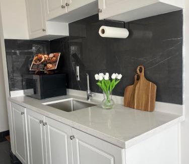 Beach Hill Apartment | Cozy Bohemian Apartment