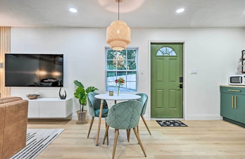 Limona Improvement Apartment | Cozy Brandon Guest Studio w/Pool & Hot Tub!