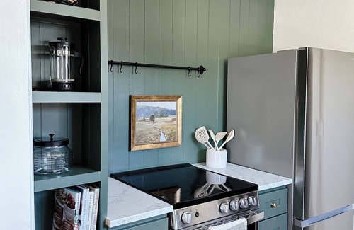 Bremerton House | Cozy Bremerton Bungalow: Modern Comforts, Perfect Location!