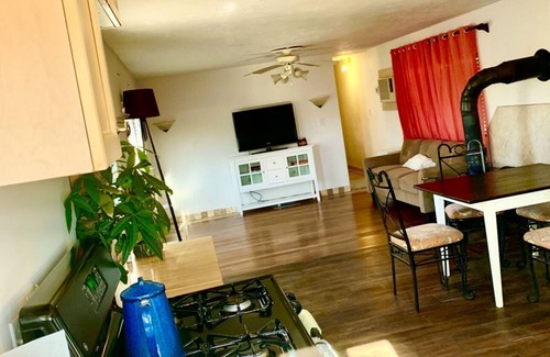 Colorado City House | Cozy&Bright Private Home Pet Friendly central access@Zions, Bryce, Grand Canyon!