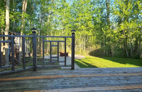 Westerose Cabin | Cozy Cabin at Pigeon Lake