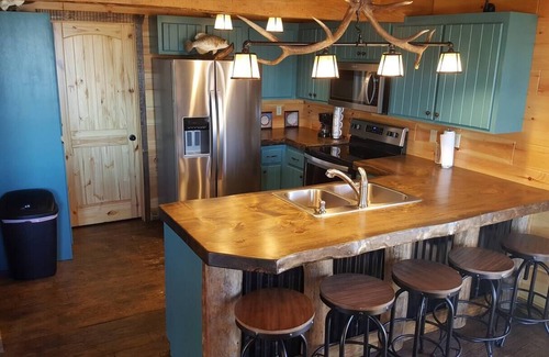 Edgemont Cabin | Cozy cabin atop 80 private acres w/panoramic view of Greers Ferry Lake & Ozarks