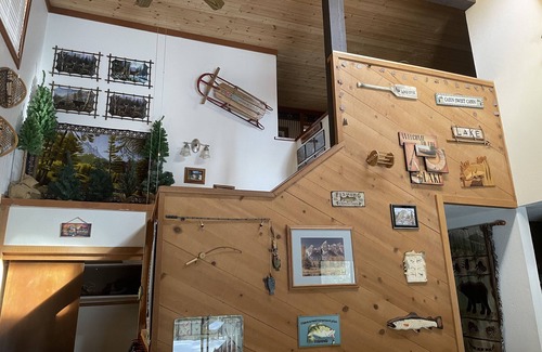 Shaver Lake Cabin | Cozy Cabin for Summer & Winter Fun