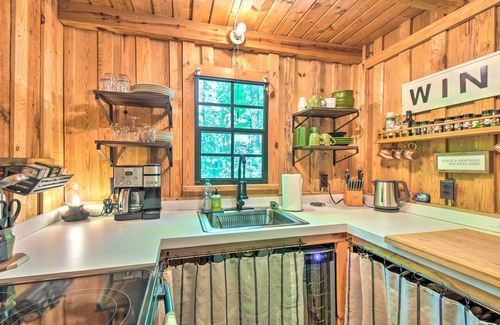 Lakemont Cabin | Cozy Cabin Getaway ~ 1 Mi to Lake Rabun Beach