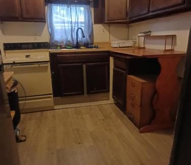 Gladwin House | Cozy Cabin Getaway Close to Town