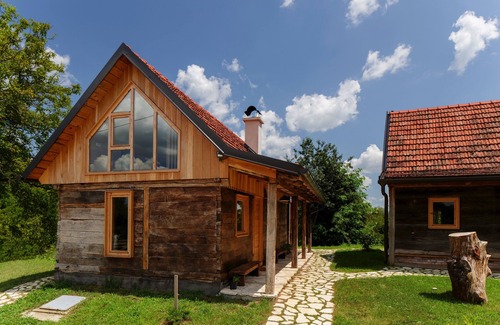 Vojnic Cabin | Cozy cabin in nature - perfect for couples!