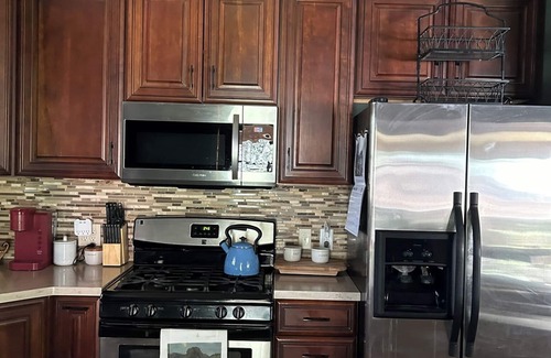 Rye Cabin | Cozy Cabin on the Creek, with fireplace and firepit.