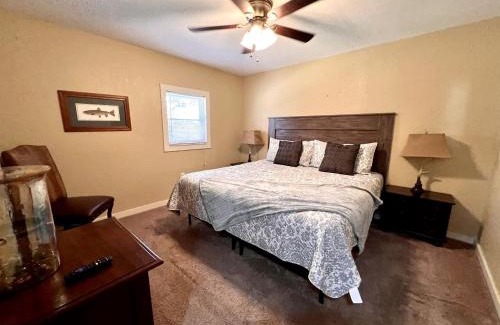 Branson House | Cozy Cabin Rental near Table Rock Lake in the Ozark Mountains, Missouri