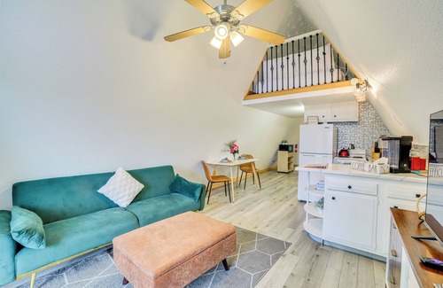 Rockaway Beach Apartment | Cozy Cabin w/Fire Pit: Walk to Lake Taneycomo!