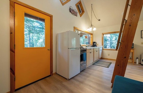 Gustavus Cabin | Cozy cabin w/WiFi amongst the spruce trees adjacent to Glacier Bay Nat'l Park.