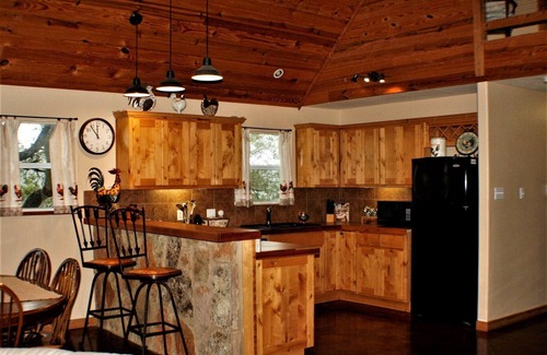 Jonestown House | Cozy Cabin with Fireplace & Views of Lake Travis