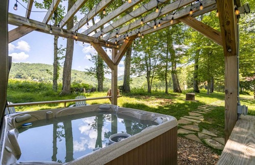 Todd Cabin | Cozy Cabin with Hot Tub and Fire Pit