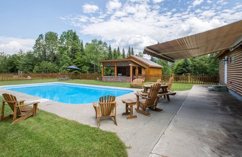 West Burke House | Cozy cabin with pool and direct access to Kingdom Trials