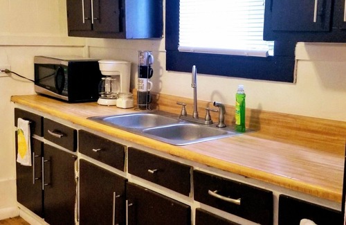 Lake Charles House | Cozy Cajun Creole Cottage 2 great for Workers close to Casinos