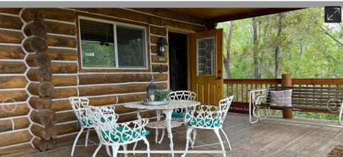 Tridell House | Cozy Canyon Cabin