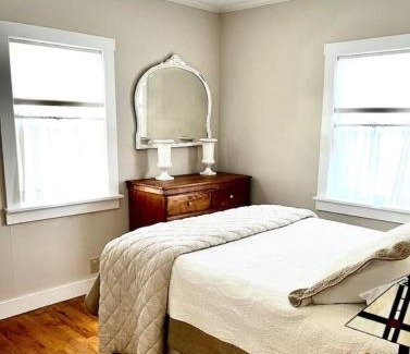 Eastport House | Cozy Capen Cottage