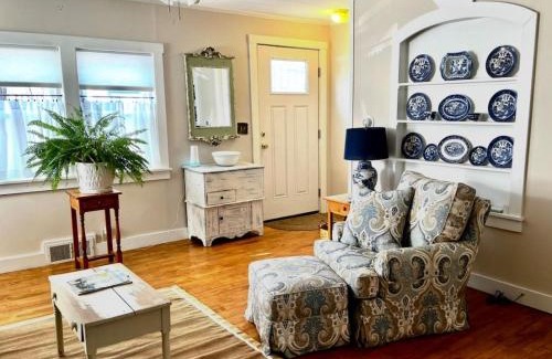 Eastport House | Cozy Capen Cottage