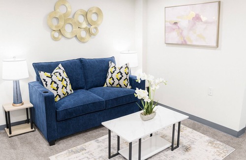 Capitol View House | Cozy Capitol Stay – Modern 3-Bedroom with Workstations & Smart TVs
