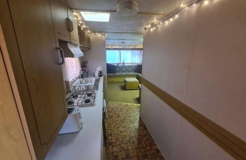 Grangetown Cabin | Cozy Cardiff Cabin Retreat sleeps 6 by Aimee