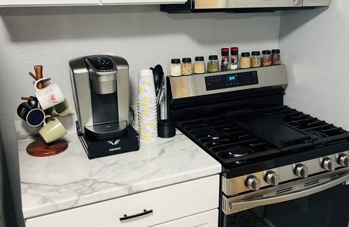 Cedar Rapids House | Cozy Casa w/Private Hot Tub