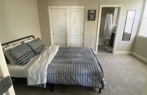 Sparks House | Cozy Casita located in Sparks