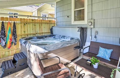 Cedar Rapids House | Cozy Cedar Rapids Abode w/ Private Hot Tub