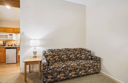 West Bridgewater Apartment | Cozy Cedarbrook Studio - Minutes to Killington, Pico, & Okemo!