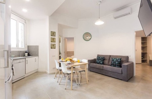 La Vila Olimpica del Poblenou Apartment | Cozy, Central and Comfy apartment MIN 32 NIGHTS!