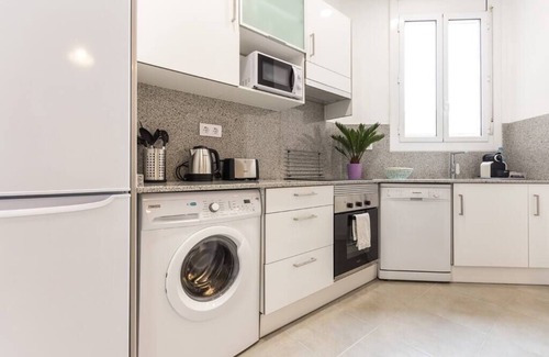 La Vila Olimpica del Poblenou Apartment | Cozy, Central and Comfy apartment MIN 32 NIGHTS!