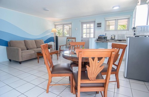 Boegoeroei Apartment | Cozy Central Quiet Close to the Beach Pool