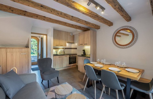 Le Raffort Ski Chalet | Cozy Chalet with Garden, Near Ski Lifts and Free Bus