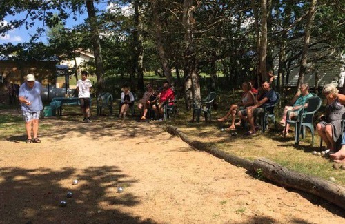 Le Fouilloux Ski Chalet | Cozy chalet with terrace - 2 bedrooms, 4 ppl.