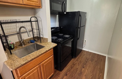 Southeast Houston House | Cozy chalet with WiFi and AC in fabulous Houston