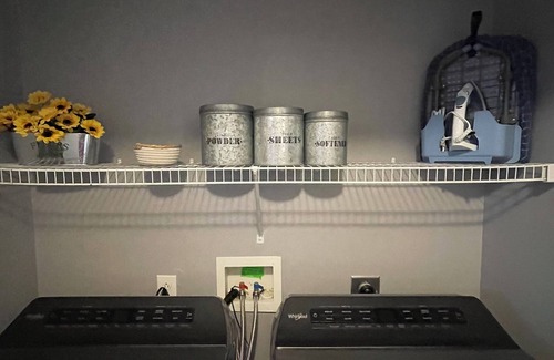 Clarksville House | Cozy Cindy Jo - Minutes to Fort Campbell , Pet Friendly, ADA , Game Room