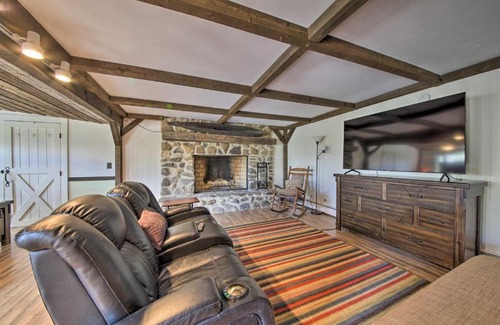 Bucksport House | Cozy Colonial Home with Bay Access and Water View