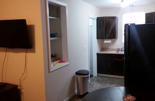 Holy Cross House | Cozy Comfortable 2 bedroom home