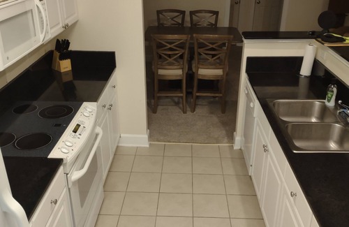 Foley Apartment | Cozy Comfortable Condo 2/2 No Chores