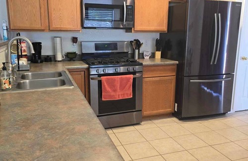 Las Cruces House | Cozy, comfy and charming 3 bedroom, 2 bath country home on a quiet cul-de-sac.