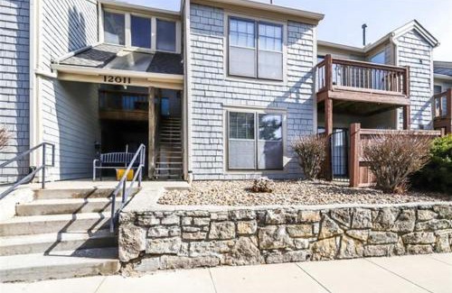 Shawnee Apartment | Cozy condo in the perfect location with no stairs!