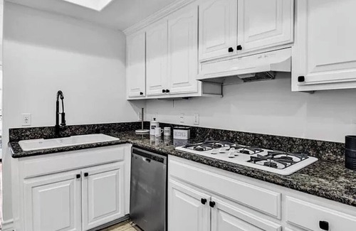 Beverly Hills Condo | Cozy condo