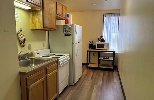 Downtown Pittsburgh Apartment | Cozy + Convenient | Downtown Apt | Walk Everywhere