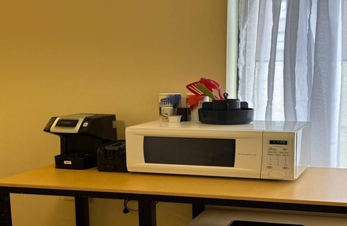 Downtown Pittsburgh Apartment | Cozy + Convenient | Downtown Apt | Walk Everywhere