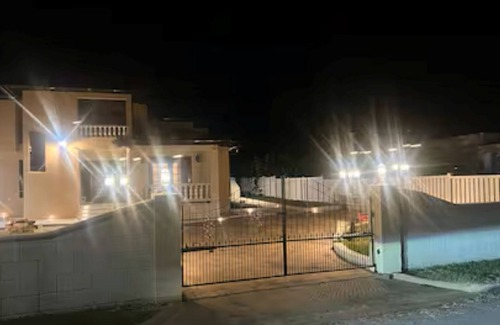 Clermont Apartment | Cozy, Cool & Charming – 1BR Gem in Saint James