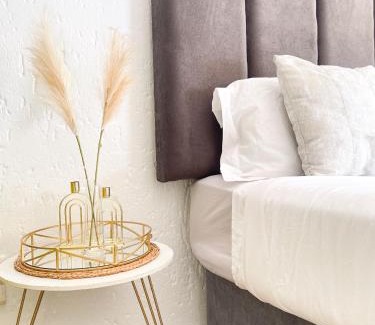 Lone Hill Apartment | Cozy Corner