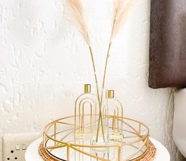 Lone Hill Apartment | Cozy Corner