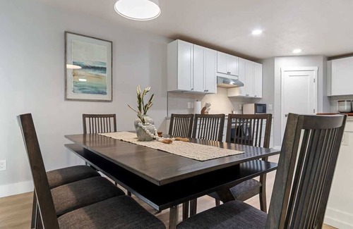 Meridian House | Cozy Costal Get Away | Meridian Idaho | 4 bedroom