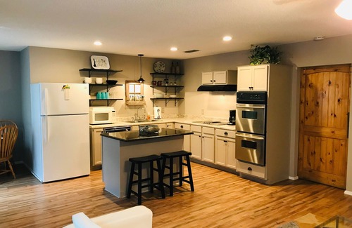 Canton Cottage | Cozy Cottage in the Woods