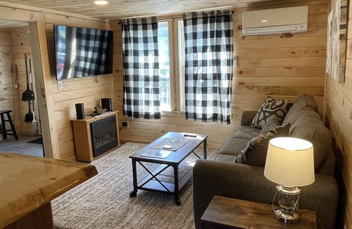Belgrade Cabin | Cozy Cottage on Ellis Pond-Cabin #2 at Kozy Cove