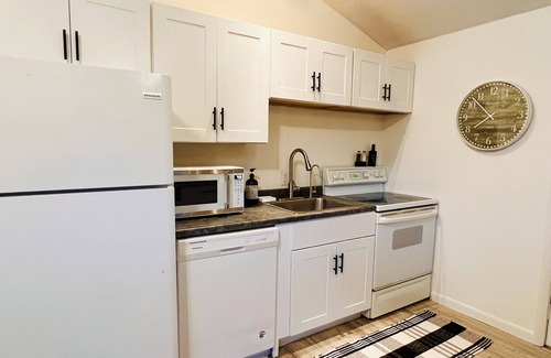 Mount Pocahontas Cottage | Cozy cottage retreat at the Poconos